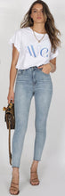 Load image into Gallery viewer, STRETCH HIGH PIPE LEG JEANS
