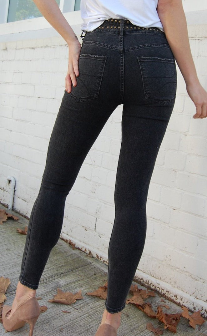 STRETCH PIPE LEG JEANS RIPPED