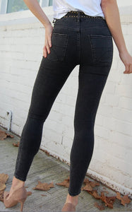 PIPE LEG JEANS WITH REMOVABLE