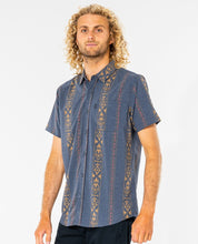 Load image into Gallery viewer, SEARCHERS S/S SHIRT
