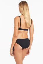 Load image into Gallery viewer, ESSENTIALS TWIST FRONT BANDEAU

